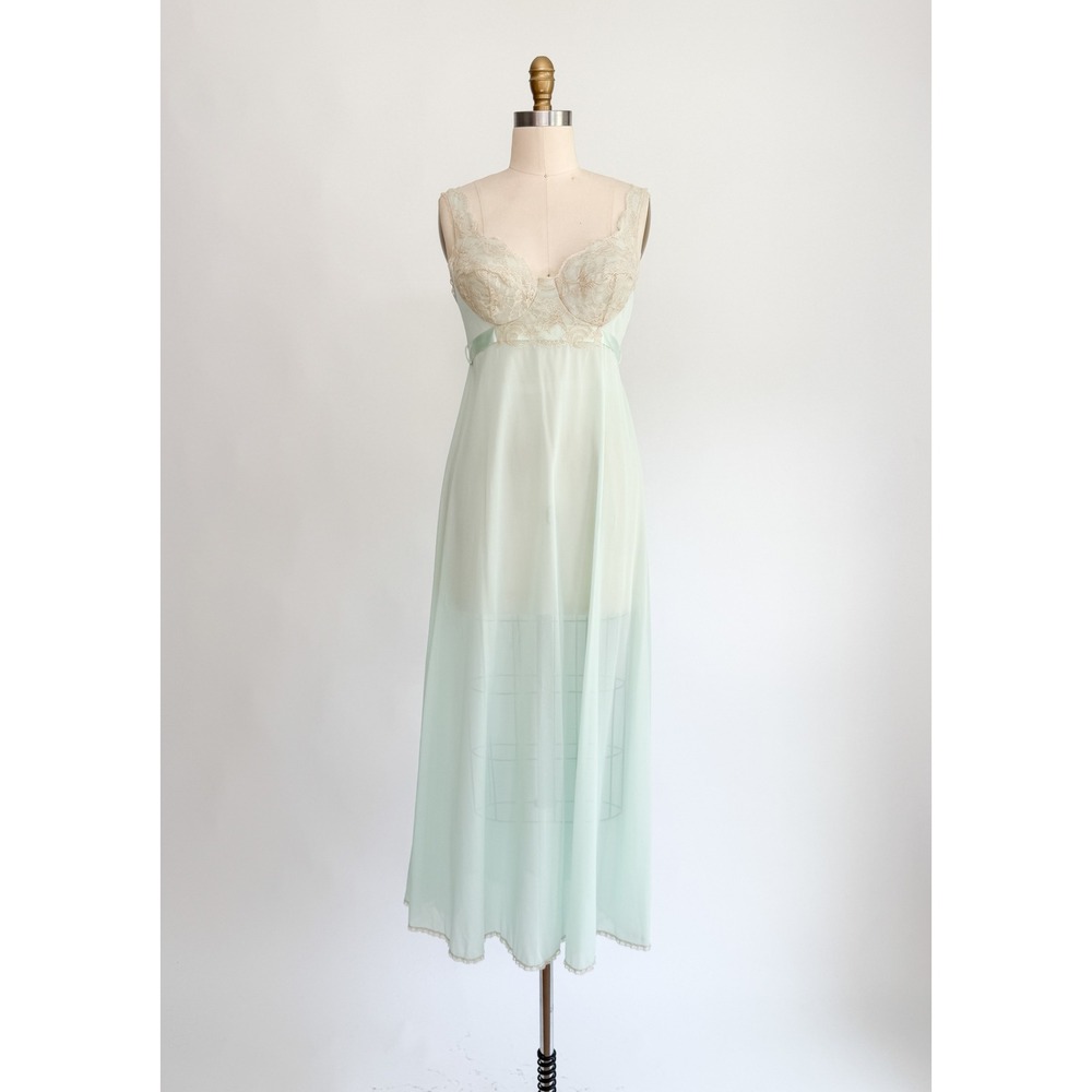 Hollywood Vassarette nightgown 60s vtg mint green nylon lace long night gown